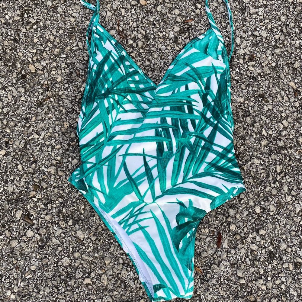 LA Hearts one piece